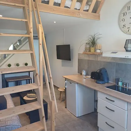 Love Room Apartment *